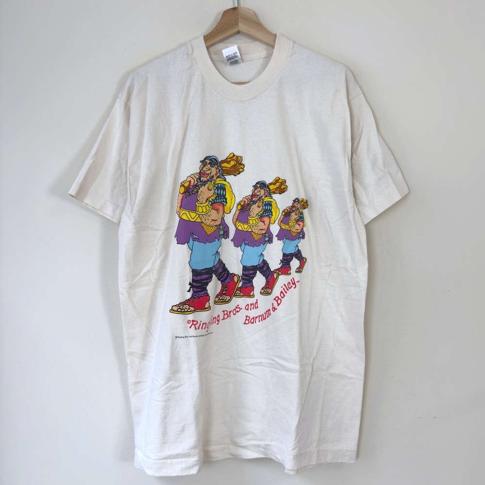 Vintage 90's Ringling Bros and Barnum Bailey Circus Art Cream White Tee Shirt XL